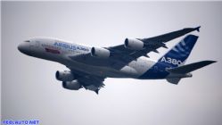 A380低空低速通场